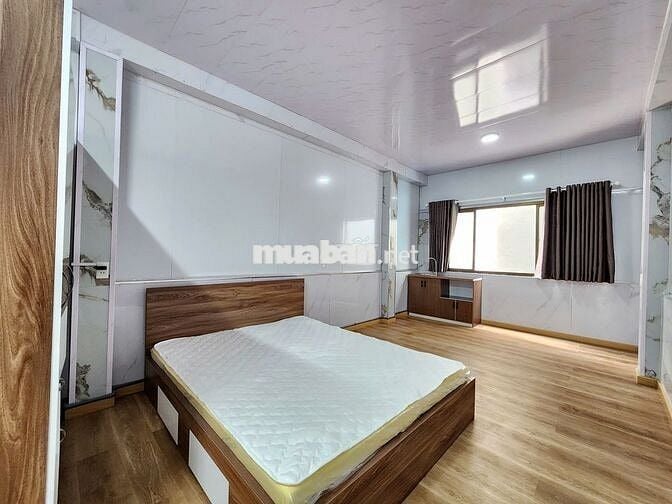 Studio full nội thất, lầu 3, ko thang máy, gần Y Phạm Ngọc Thạch