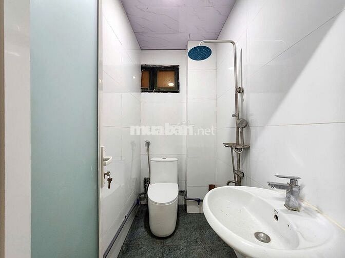 Studio full nội thất, lầu 3, ko thang máy, gần Y Phạm Ngọc Thạch