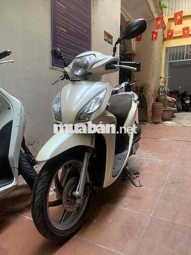 Vision 2019 màu kem