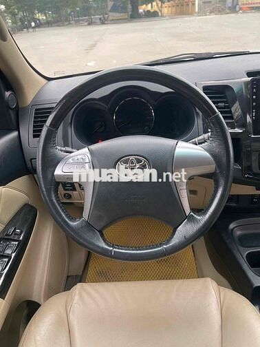 Toyota Fortuner 2014 2.7V 4x2 Bạc 140000 km