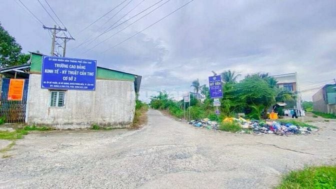 Cho thuê 1.200 m2 Kho và nhà có sân Nguyễn Văn Cừ 15 triệu