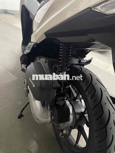 EM KẸT TIỀN CẦN BÁN XE CLICK THÁI 125 NGAY TÊN EM