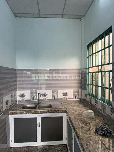 Cho thuê 1.200 m2 Kho và nhà có sân Nguyễn Văn Cừ 15 triệu