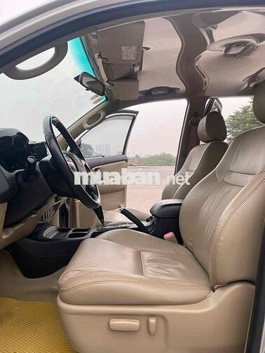 Toyota Fortuner 2014 2.7V 4x2 Bạc 140000 km