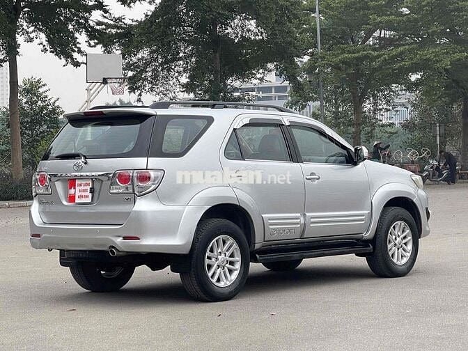 Toyota Fortuner 2014 2.7V 4x2 Bạc 140000 km