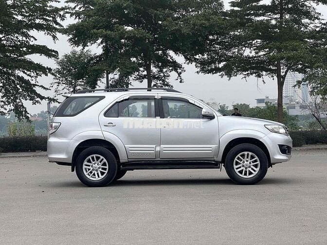 Toyota Fortuner 2014 2.7V 4x2 Bạc 140000 km