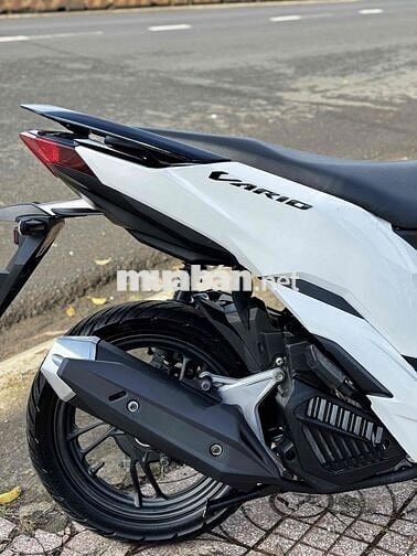 Cần Bán Vario 2024 Fom Mới Ạ