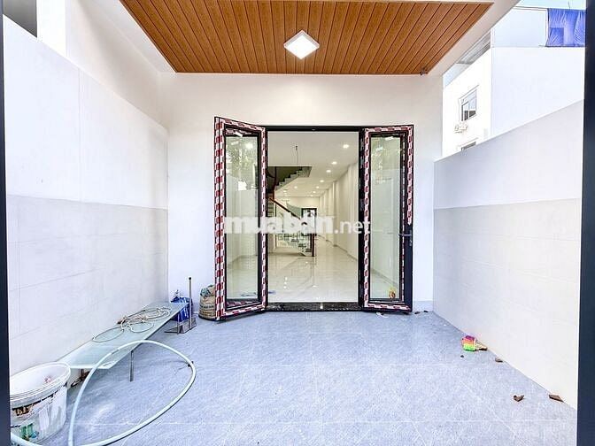 CHO THUÊ NHÀ MỚI XÂY 5 PHÒNG NGỦ FULL NỘI THẤT KHU ĐÔ THỊ AN BÌNH TÂN