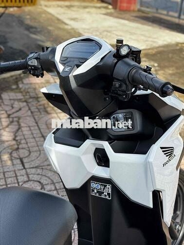 Cần Bán Vario 2024 Fom Mới Ạ