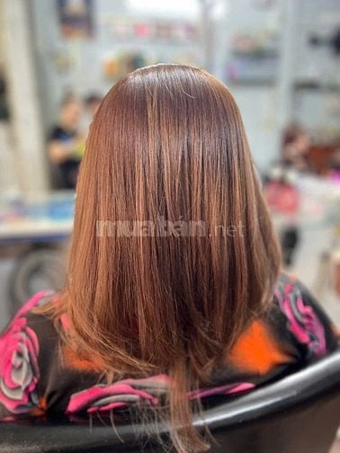 Tuyển gấp 1 thợ phụ nữ, gội đầu làm móng phụ uốn tóc nữ