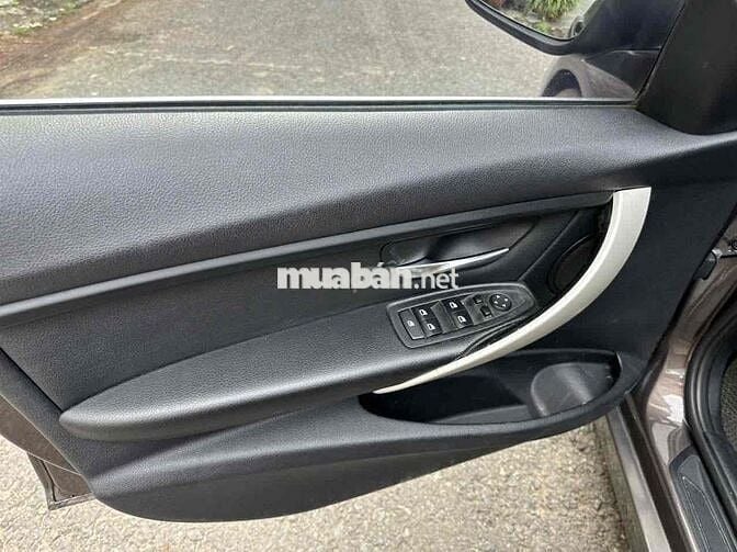 BMW 320i 2014 Nâu/Đen 69000km