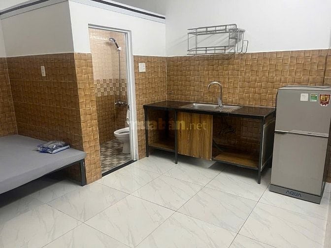 CHO THUÊ NHÀ TRỌ GIÁ RẺ GẦN CÔNG VIÊN LÀNG HOA