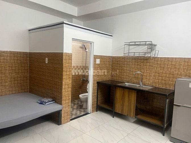 CHO THUÊ NHÀ TRỌ GIÁ RẺ GẦN CÔNG VIÊN LÀNG HOA