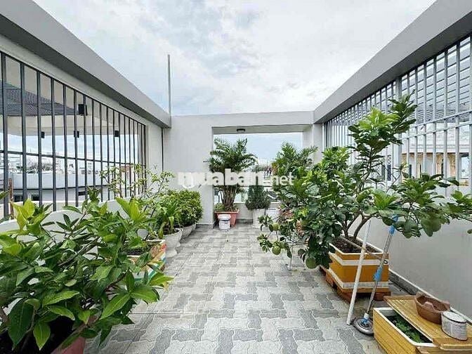 Hot, Bán gấp Siu phẩm Lê Văn Quới, BTân, 60m2, 5 tầng mới đẹp, xe hơi