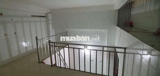 Phòng trọ nóng lạnh, điều hòa, có gác lửng