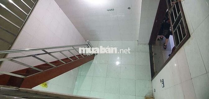 Phòng trọ nóng lạnh, điều hòa, có gác lửng