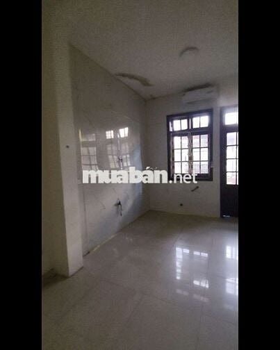 Nhà mặt tiền 4 tầng đường 3 tháng 2, Hải Châu. Diện tích sàn gần 500m2