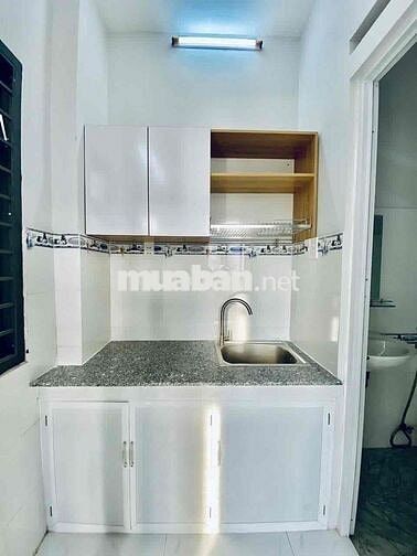 Căn Hộ Studio- 20m2 - Full Nội Thất - Thang Máy- Khu Hoàng Hoa Thám