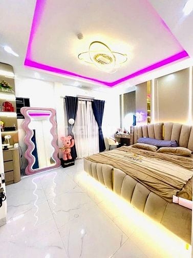 Bán nhà ngõ 61 Lạc Trung, 130m2, 8 tầng, thang máy, 25 phòng, 36 tỷ