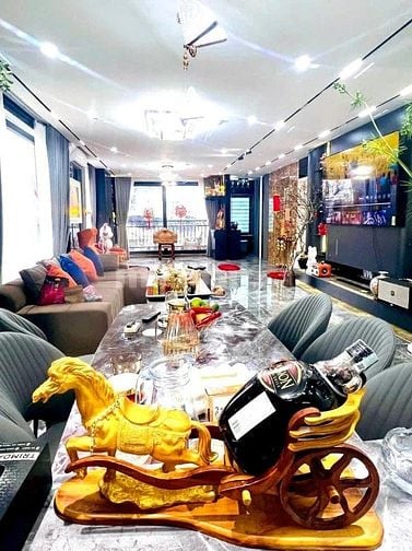 Bán nhà ngõ 61 Lạc Trung, 130m2, 8 tầng, thang máy, 25 phòng, 36 tỷ