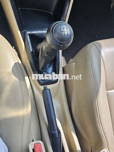 Toyota Vios 2018 số sàn màu Trắng