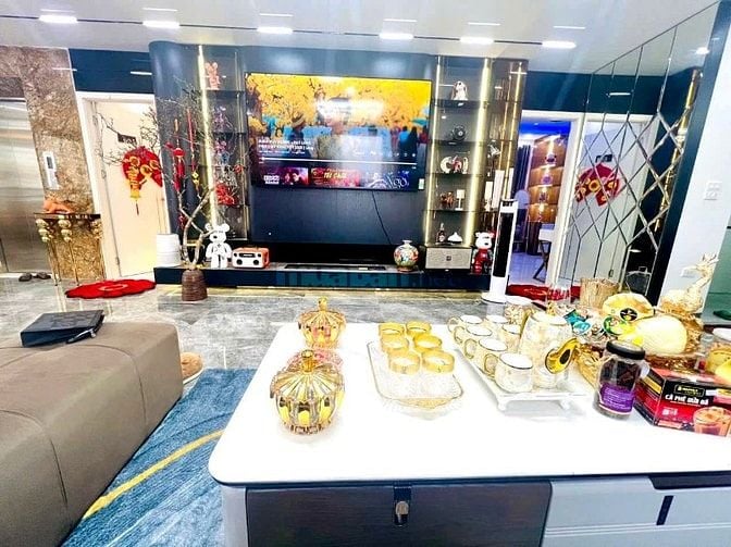 Bán nhà ngõ 61 Lạc Trung, 130m2, 8 tầng, thang máy, 25 phòng, 36 tỷ