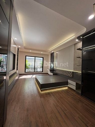 Bán Nhà Ô TÔ, Hoàng Quốc Việt, Cầu Giấy 42m, 7 tầng, mt 4m, 23.2 tỷ