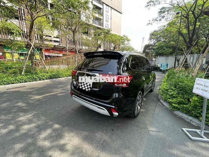 Mitsubishi Outlander 2023 2.0 CVT - 480000 km