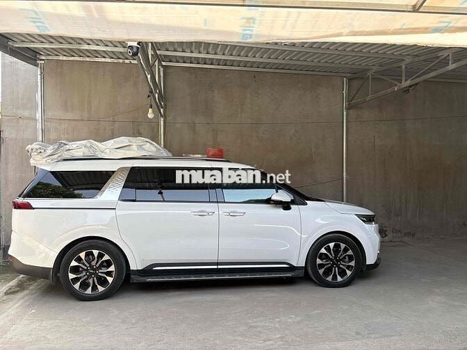 Kia Carnival 2022 2.2D Luxury 8 chỗ - 75000 km