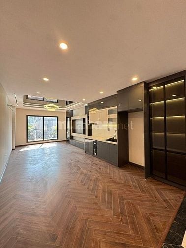 Bán Nhà Ô TÔ, Hoàng Quốc Việt, Cầu Giấy 42m, 7 tầng, mt 4m, 23.2 tỷ