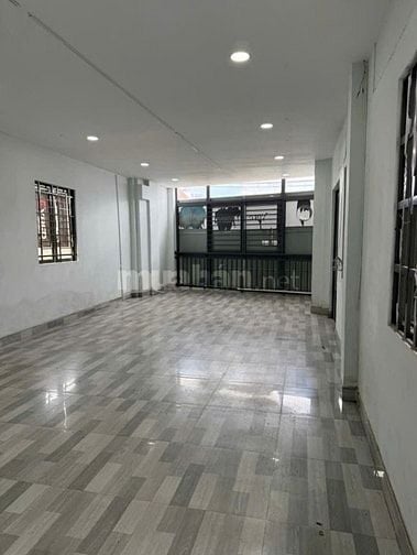 CHO THUÊ NHÀ NGUYÊN CĂN MẶT TIỀN ĐƯỜNG LỚN - HỢP ĐỒNG DÀI HẠN