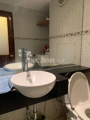 Chính chủ bán căn hộ CC 122 m2 mặt phố Nguyễn Cảnh Dị P Định Công HN