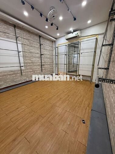 Cho thuê nhà MẶT TIỀN Huỳnh Văn Bánh Q.Phú Nhuận 4x17m, 1 TRỆT 1 LẦU