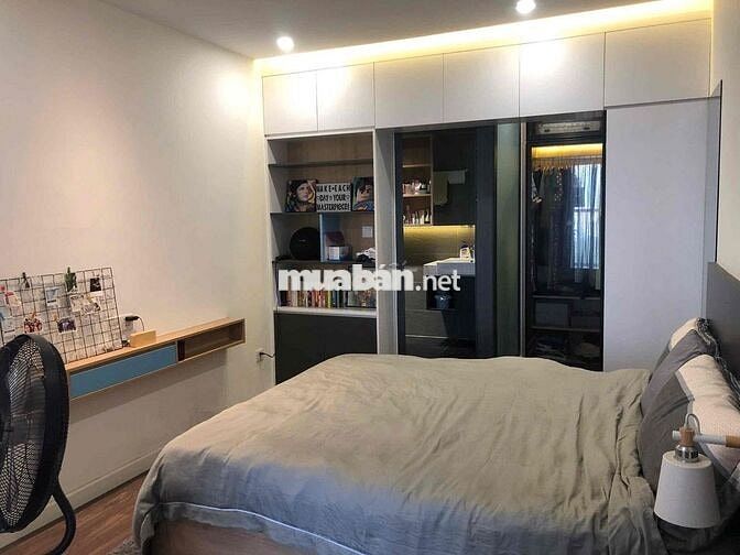 Căn hộ 2 phòng ngủ 2WC. chung cư Orchard Parkview. gần sân bay TSN