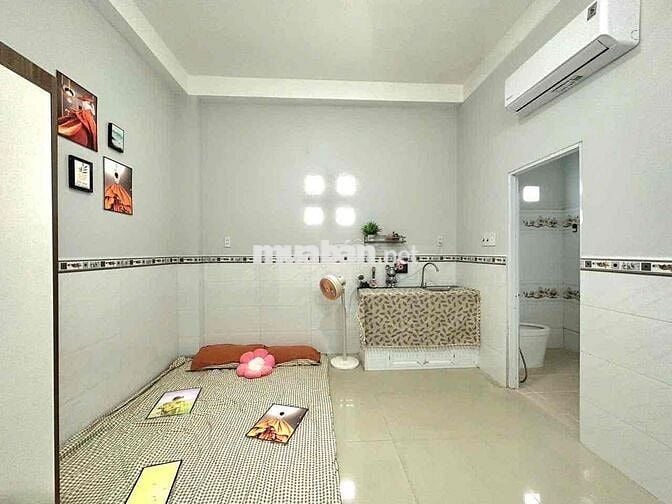 Phòng Studio rộng 20m2 nằm giữa ĐH VLU - ĐH IUH - gần Lotte Mart