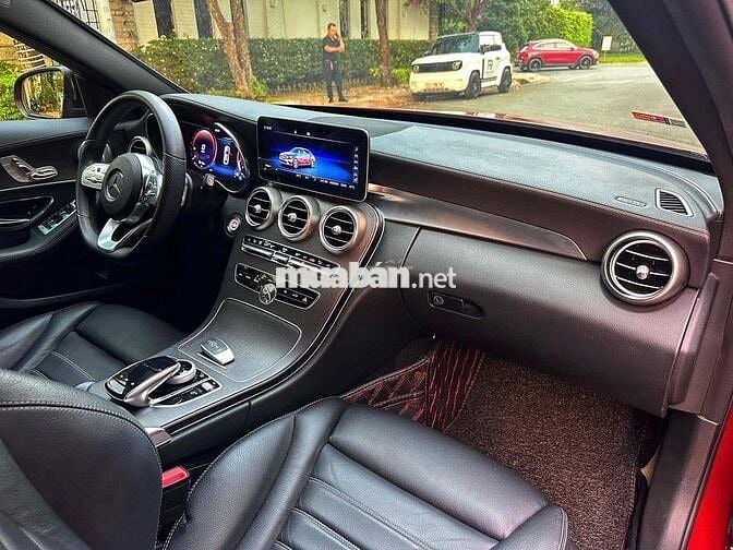 Mercedes-Benz C300 AMG 2019