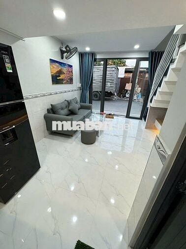 CHÍNH CHỦ BÁN GẤP NHÀ MẶT TIỀN- SHR-2 TẦNG- ĐƯỜNG 8M LÊ VĂN LƯƠNG