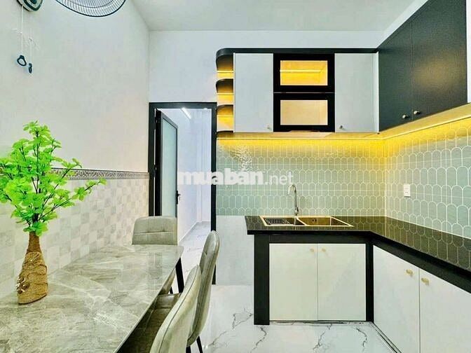 Cho thuê nguyên căn 3pn , Full nội thất, Gần mặt tiền Đườg số 18 P8 GV