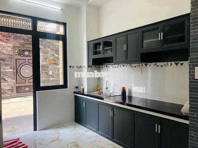 CHO THUÊ NHÀ HẺM XE HƠI CÁCH MẠNG THÁNG 8 , TÂN BÌNH  - 5X10M,TRÊT,LẦU