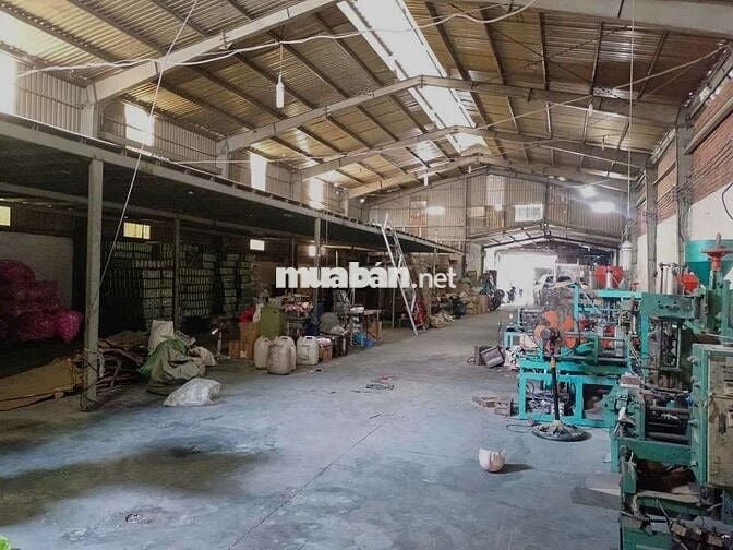 CHO  THUÊ  KHO  XƯỞNG ( 700 m2) XÃ  LÊ  MINH  XUÂN, BÌNH  CHÁNH