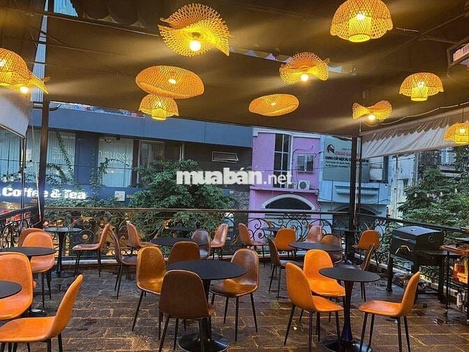 NGANG GẦN 6,5M - NHÀ ĐẸP, CÓ LỀ TẠI 215 NGUYỄN VĂN NGUYỄN QUẬN 1