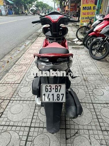 Honda Air Blade 125cc Đỏ đen ( ab mắt cú)