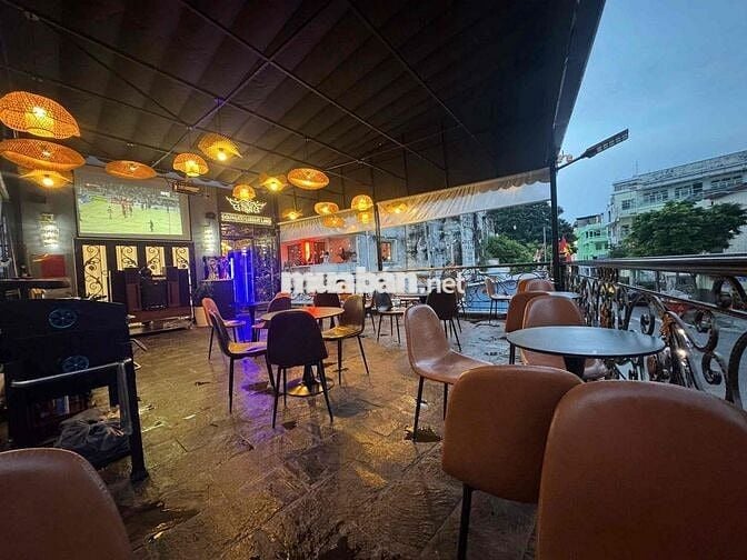 NGANG GẦN 6,5M - NHÀ ĐẸP, CÓ LỀ TẠI 215 NGUYỄN VĂN NGUYỄN QUẬN 1