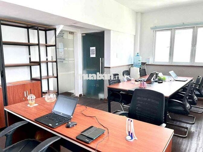 Chính chủ cho thuê văn phòng 30 -80m2 ở Căn góc 2 MT Khánh Hội Quận 4