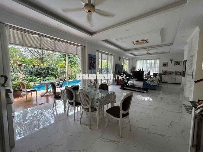 Cho thuê BT h.bơi , t.máy 6PN, 5WC,  300m2 tại The EverRich III, Q7