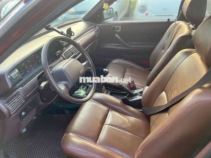 Toyota Camry 1987 2.0 MT - 100000 km