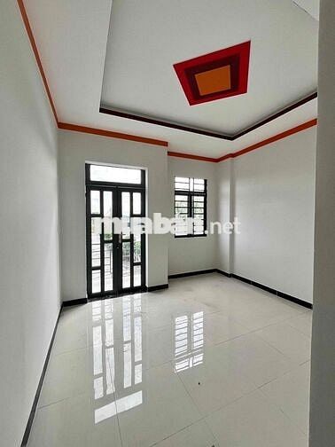 cần bán gấp căn nhà lầu , shr trao tay