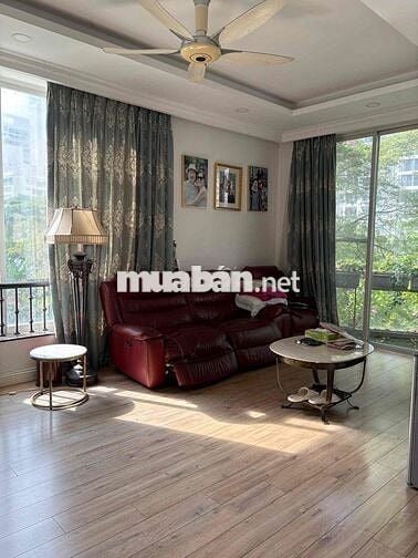 Cho thuê BT h.bơi , t.máy 6PN, 5WC,  300m2 tại The EverRich III, Q7