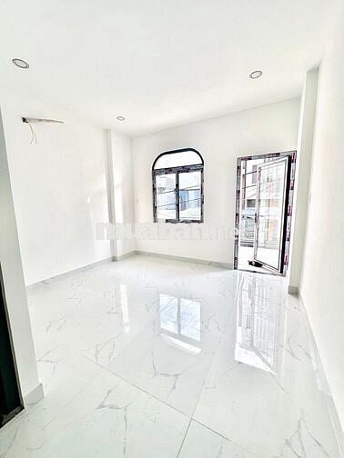 Cần bán gấp nhà đẹp 1/ hẻm xe hơi