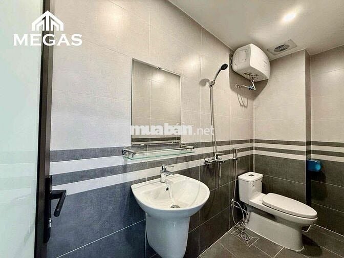 ccmn 1n1k mới tinh tại 197 lạc long quân. full đồ cơ bản